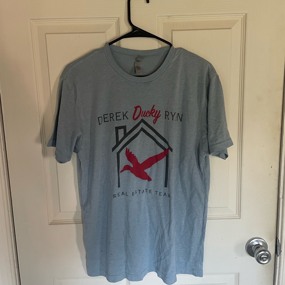 Derek Ducky Ryan Real Estate Tee Size Large